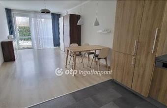 Eladó Mosonmagyaróvári tégla lakás hirdetés (32396734)