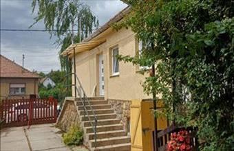 Eladó Pilisszántói családi ház hirdetés (92373857)