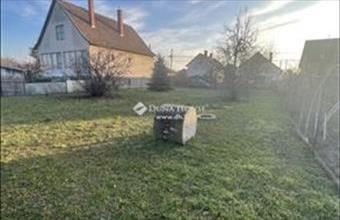 Eladó Gyömrői lakóövezeti telek hirdetés (33371583)