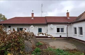 Eladó Gödöllői családi ház hirdetés (74824389)