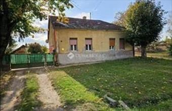 Eladó Mezőkomáromi családi ház hirdetés (23377443)