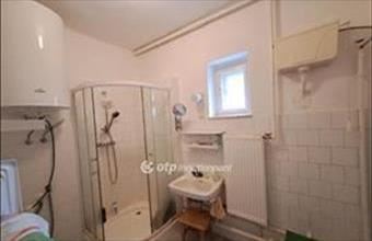 Eladó Kisújszállási családi ház hirdetés (42874334)