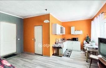 Eladó Tényői családi ház hirdetés (78235345)