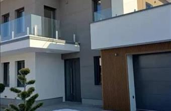 Eladó Pilisvörösvári családi ház hirdetés (46235722)