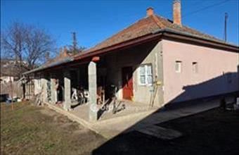 Eladó Kunszentmártoni családi ház hirdetés (64773965)