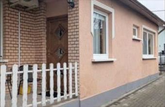 Eladó Mosonmagyaróvári ikerház hirdetés (42757777)