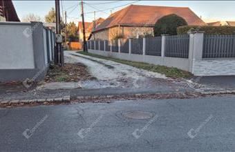 Eladó Miskolci lakóövezeti telek hirdetés (34637973)