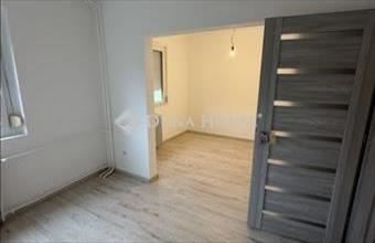 Eladó Székesfehérvári panel lakás hirdetés (42942443)