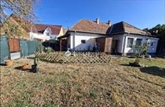 Eladó Veresegyházi családi ház hirdetés (17399493)