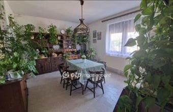 Eladó Veszprémi családi ház hirdetés (72227842)