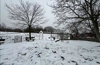 Eladó Tahitótfalui lakóövezeti telek hirdetés (45576363)