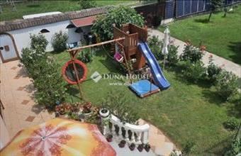 Eladó Nagykőrösi családi ház hirdetés (96345274)