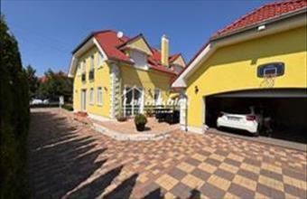 Eladó Soproni családi ház hirdetés (73755239)