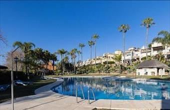 Eladó Spanyolországi sorház hirdetés (25314342)