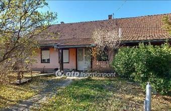 Eladó Szarvasi családi ház hirdetés (34947475)