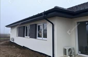 Eladó Győrsági családi ház hirdetés (97636948)