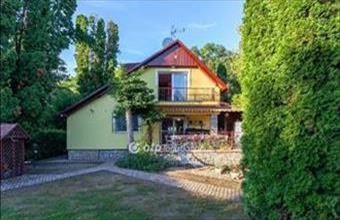 Eladó Balatonakarattyai családi ház hirdetés (29475475)
