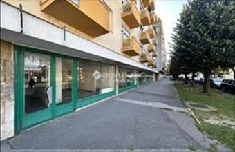 Kiadó Szombathelyi üzlethelyiség utcafronton hirdetés (23137888)