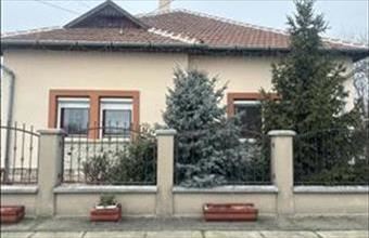 Eladó Besenyszögi családi ház hirdetés (21541824)