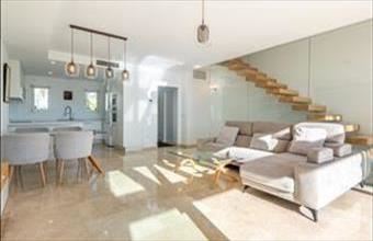 Eladó Spanyolországi sorház hirdetés (94753487)