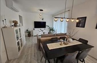 Eladó Pécsi egyéb lakás hirdetés (72673438)