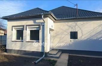 Eladó Szarvasi családi ház hirdetés (25245587)