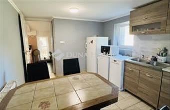 Eladó Földeáki családi ház hirdetés (79575568)