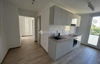 Eladó Pécsi panel lakás hirdetés (97348349)