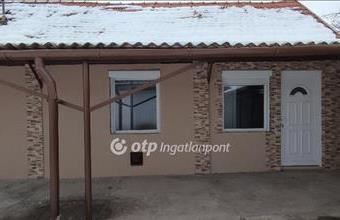 Eladó Jászberényi családi ház hirdetés (83366974)