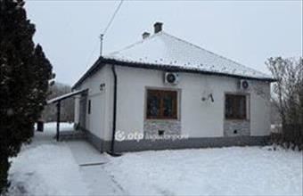 Eladó Dombrádi családi ház hirdetés (19715336)