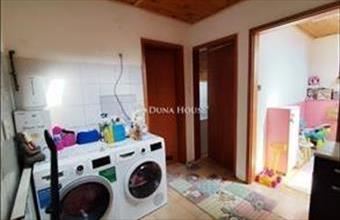 Eladó Vecsési családi ház hirdetés (52479837)