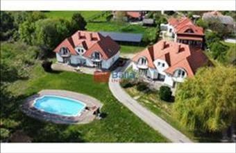 Eladó Velencei tégla lakás hirdetés (45734711)