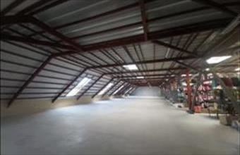 Kiadó Budapest III. kerületi iroda irodaházban hirdetés (72773437)