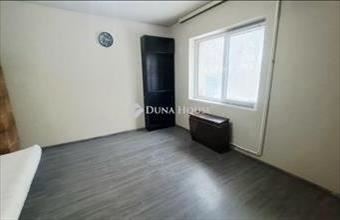 Eladó Budapest IX. kerületi sorház hirdetés (36239849)