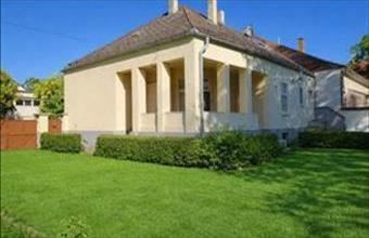 Eladó Bajai családi ház hirdetés (72474384)