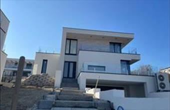 Eladó Budapest III. kerületi családi ház hirdetés (49494573)