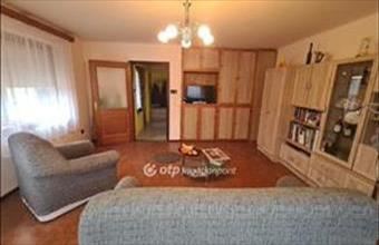 Eladó Áporkai családi ház hirdetés (33689449)