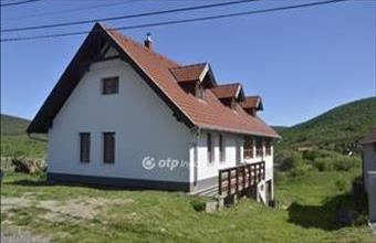 Eladó Pilisszentlászlói családi ház hirdetés (32335356)