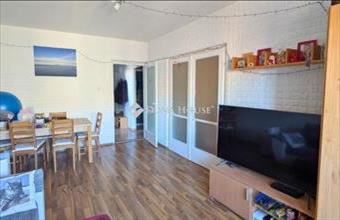 Eladó Budapest III. kerületi panel lakás hirdetés (93147764)