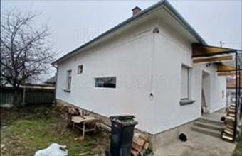 Eladó Bakonyszentkirályi családi ház hirdetés (93452969)