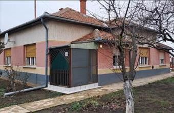 Eladó Tiszatenyői családi ház hirdetés (73274383)