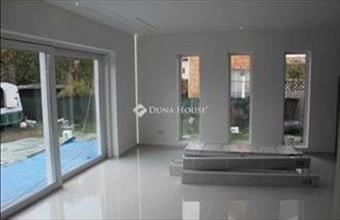 Eladó Budakalászi családi ház hirdetés (82232229)