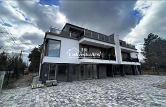 Eladó Zamárdi tégla lakás hirdetés (97299374)