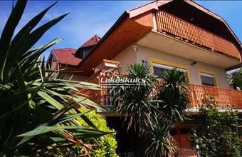 Eladó Vonyarcvashegyi családi ház hirdetés (33733776)