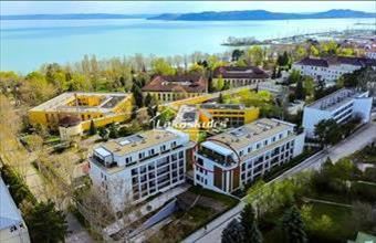 Eladó Balatonfüredi tégla lakás hirdetés (73344654)