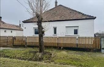 Eladó Csémi családi ház hirdetés (33145699)
