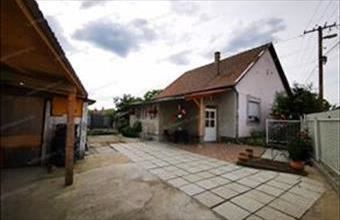 Eladó Jászjákóhalmai családi ház hirdetés (87376825)