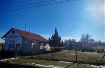 Eladó Törteli családi ház hirdetés (72277424)