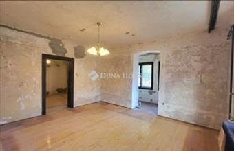 Eladó Budakalászi családi ház hirdetés (23354596)