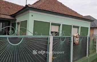 Eladó Taktaharkányi családi ház hirdetés (49256345)